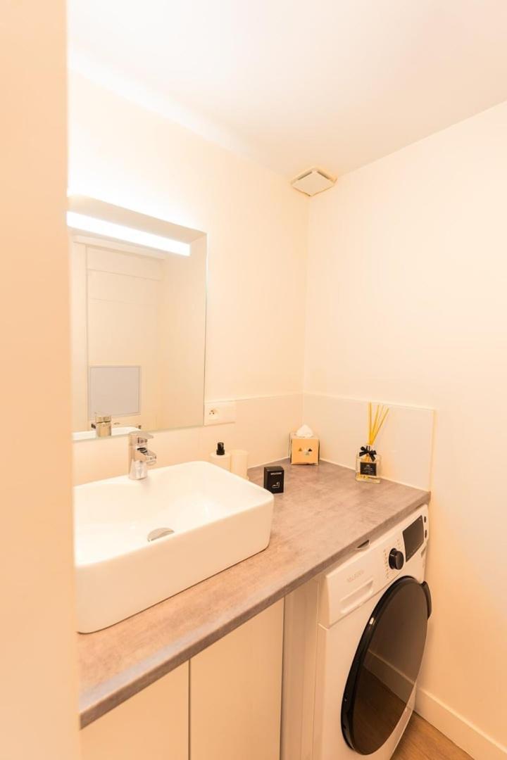 Duplex Confortable En Centre Avec 2 Chambres Châlons-en-Champagne Exterior foto